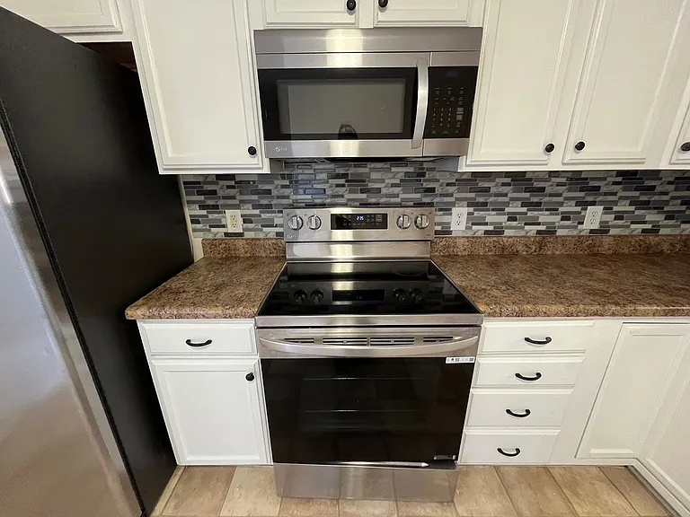 1810 Broadway St #112 — Photo 6