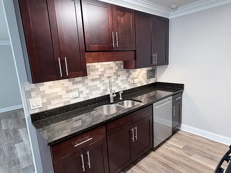 5118 Fairview Ave — Photo 8