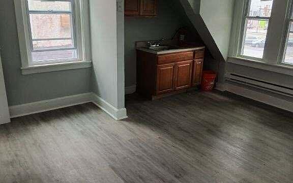 4th image of 129 E Roosevelt Blvd #3