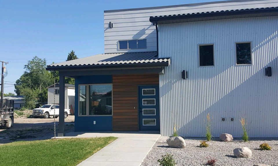 2nd image of 2020A Burlington Ave