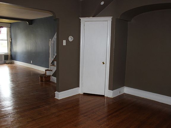5th image of 5888 Henry Ave