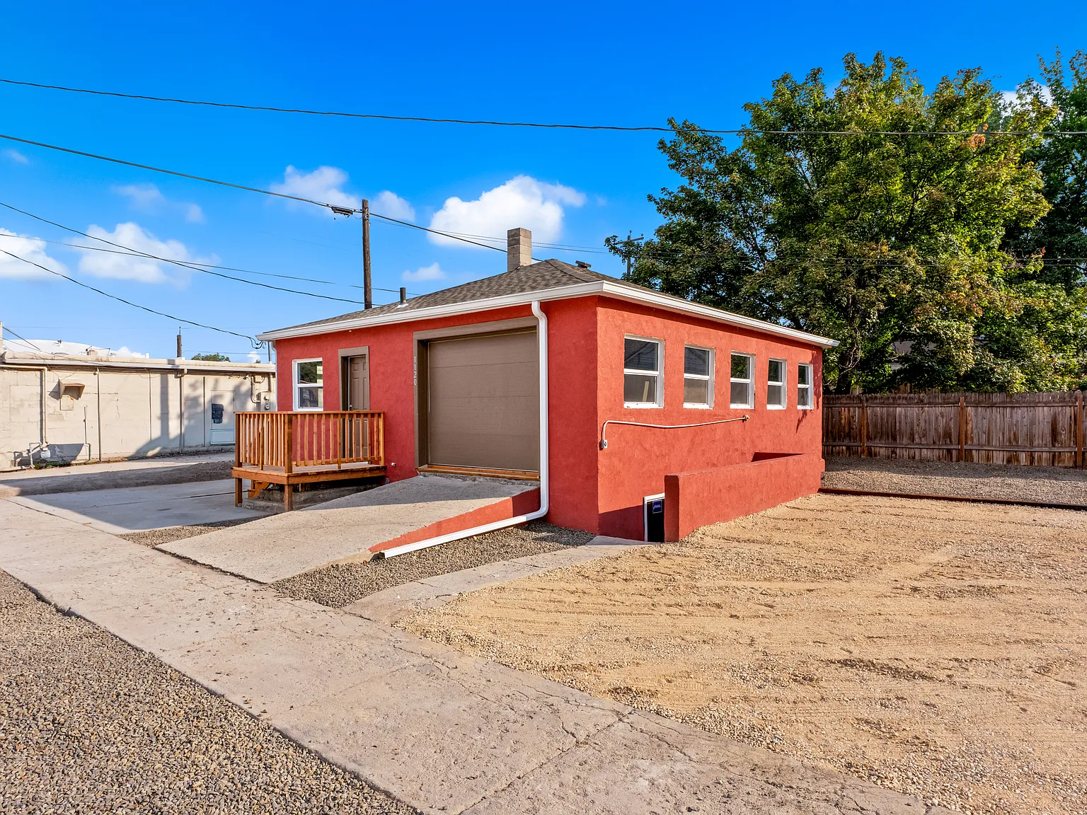 2 bed, 1.5 bath, 1868 sqft, $1,800 — Photo 3
