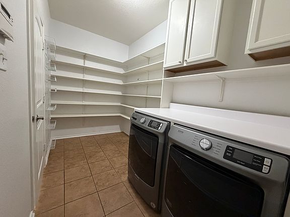 5th image of 2227 McCombs St