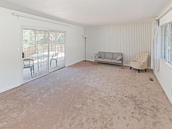 3rd image of 8060 Quinn Pl