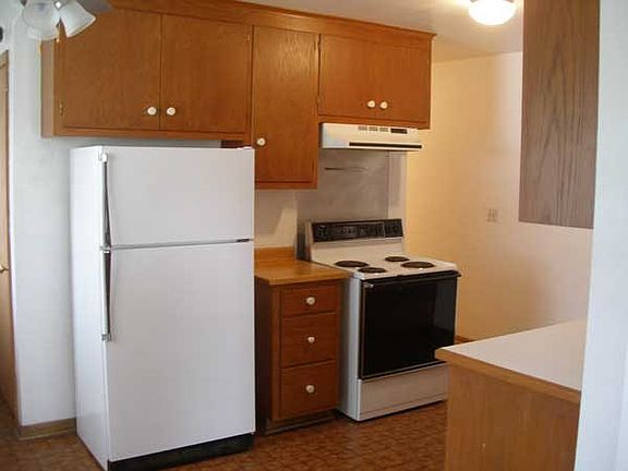3rd image of 6933 Washburn Ave S