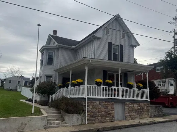149 S 2nd St, Dillsburg, PA 17019