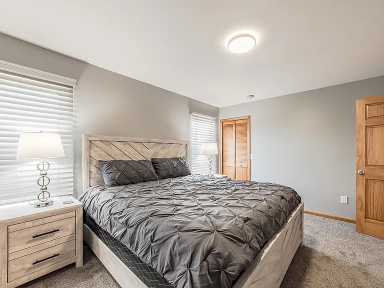 1034 Parkway Dr — Photo 12
