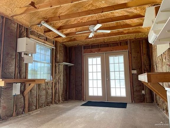 3rd image of 4011 Lark Dr