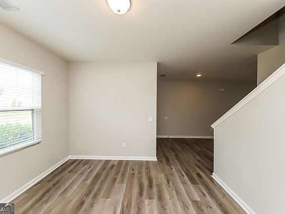 5th image of 128 Meriwether Ln