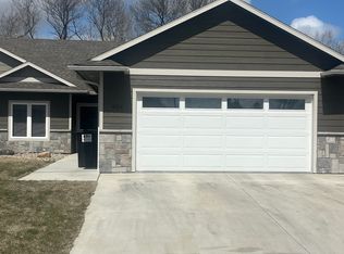 4512 W Graceland Pl, Sioux Falls, SD 57106