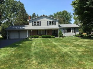22 Meeting House Rd, Fairport, NY 14450