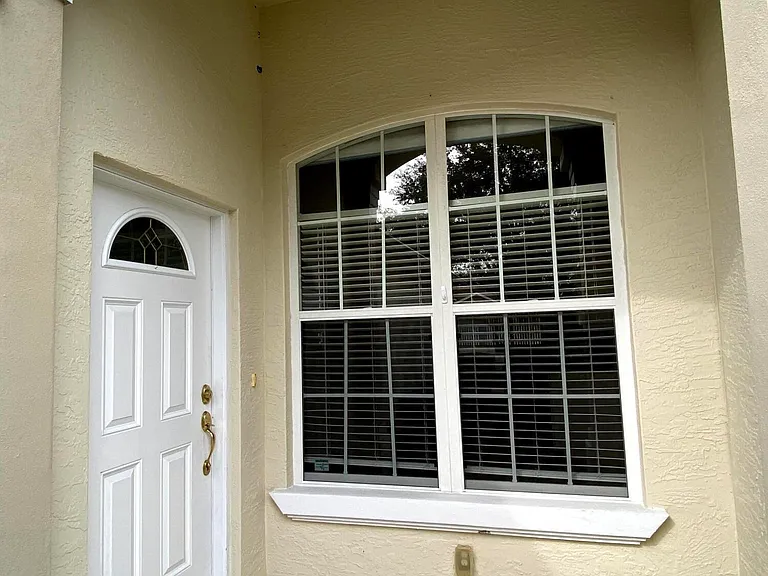 1427 Carlow Cir — Photo 2
