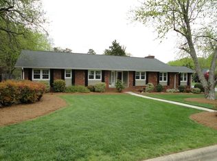 305 Wyndwood Dr, Jamestown, NC 27282