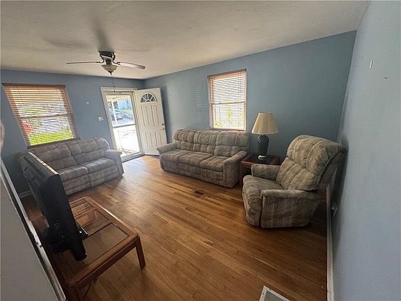 4th image of 626 Ridgemont Dr