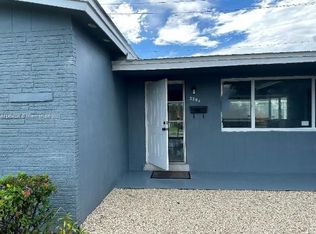 3392 SW 16th St, Fort Lauderdale, FL 33312