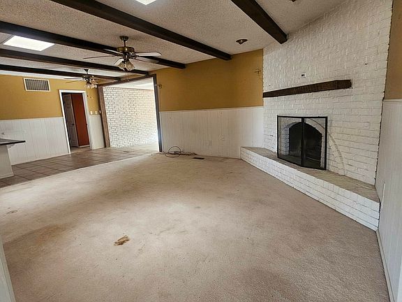 3rd image of 1309 Lexington Rd