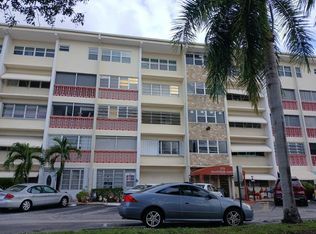 215 SE 3rd Ave, Hallandale, FL 33009