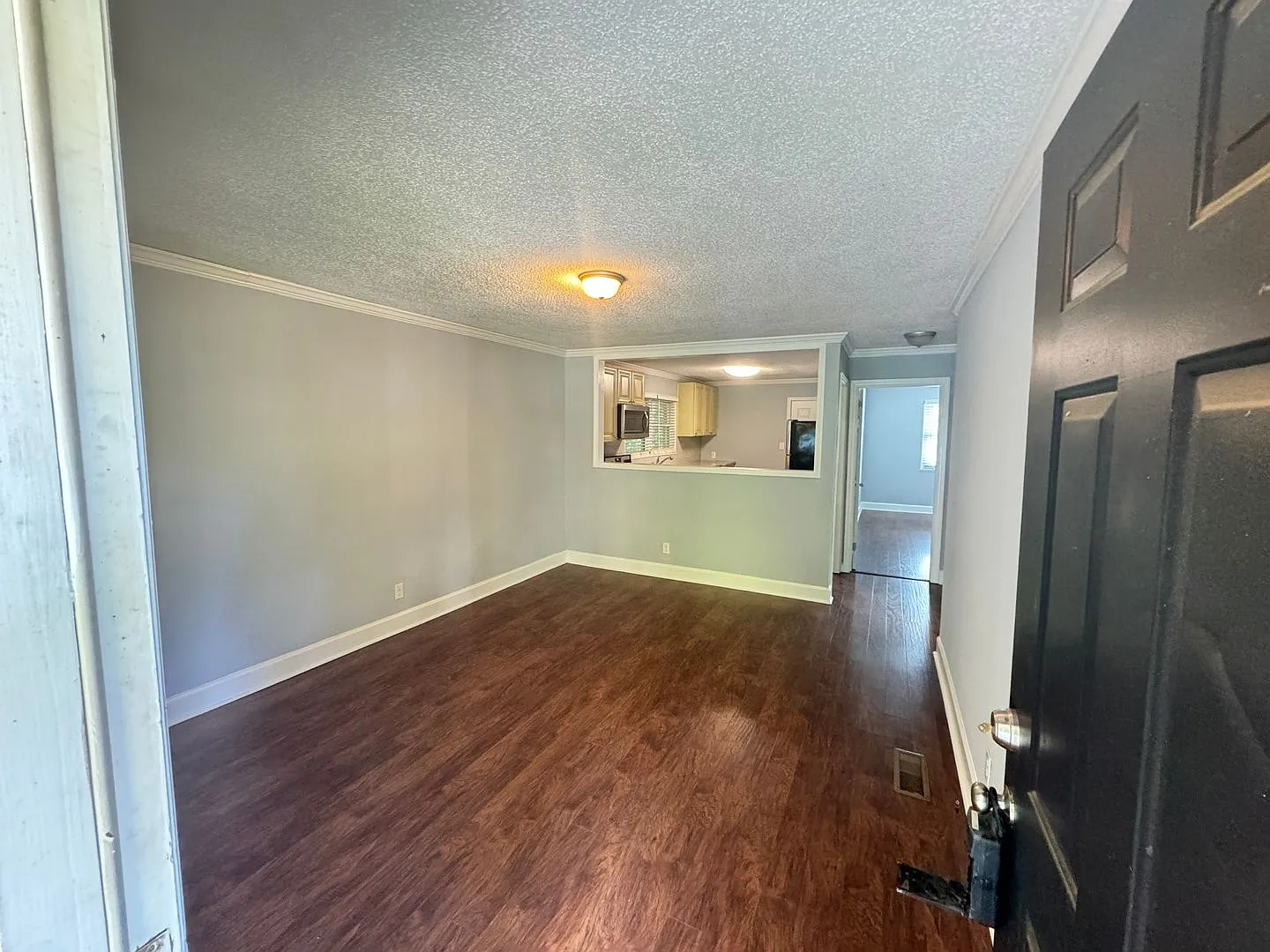 2Bed/1Ba Duplex close to Downtown Concord Fully Renovated with Laundry Room on Site — Photo 2