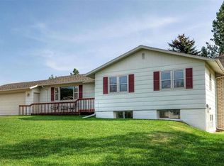 2701 Mountain Meadow Rd, Rapid City, SD 57702