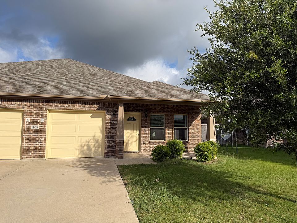 1st image of 1108 Indian Mallow Dr Unit B