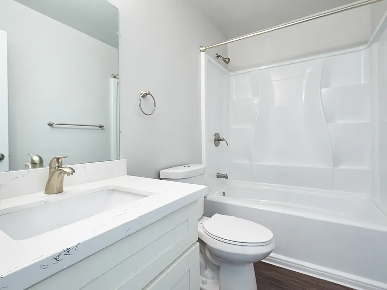 Scotts Valley 1 Bed, 1 Bath Bathroom Scotts Valley 1 Bed, 1 Bath Bathroom