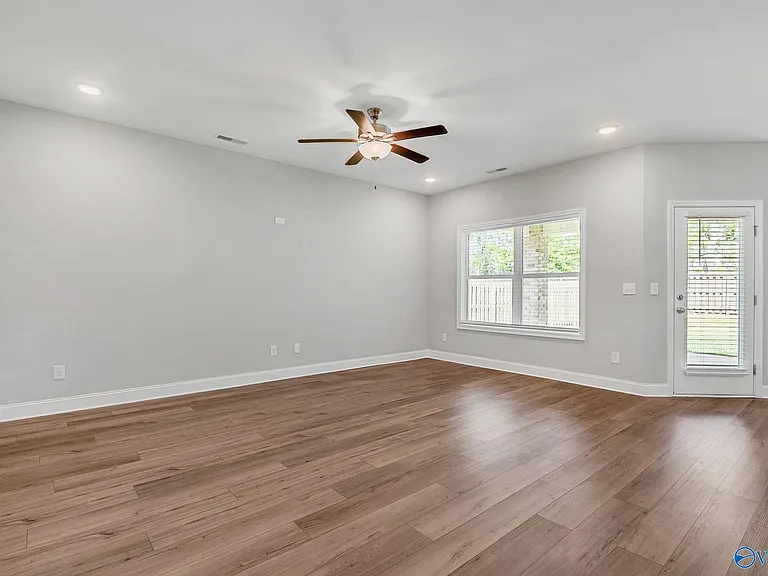 147 Ivy Vine Dr — Photo 24