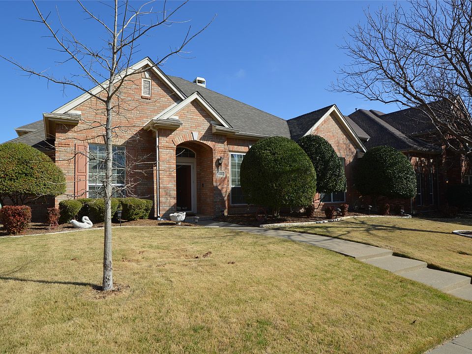 1st image of 1120 Surrey Ln