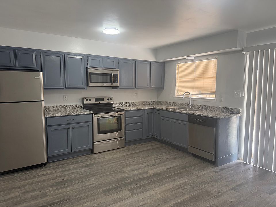1st image of 513 Wisconsin St NE APT 1A