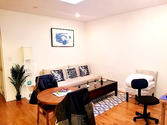 Rented by Modern Spaces | media 4