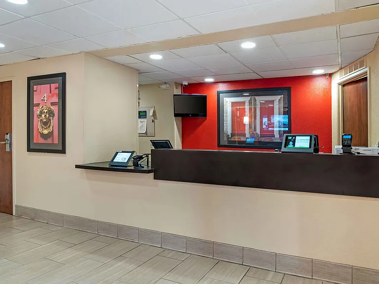 Lobby and Guest Check-in