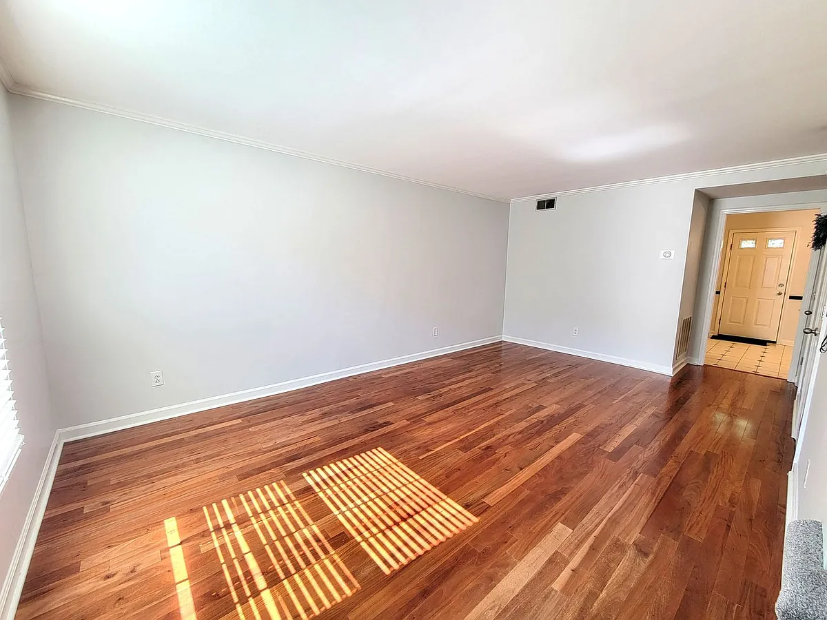 Building Photo - 3720 Park Rd #P