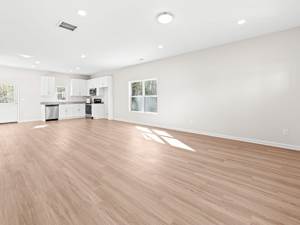 1st image of 612 W Lewis St
