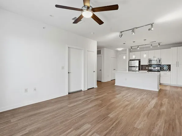 1900 Barton Springs Rd Unit 4016, Austin, TX 78704