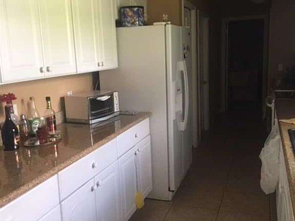 2nd image of 516 Wellington Ave