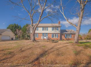 414 Roberts Rd, Taylors, SC 29687