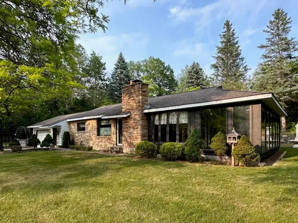 1006 Fj St, Crivitz, WI 54114