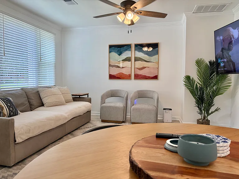 4125 Mikell Ln — Photo 1