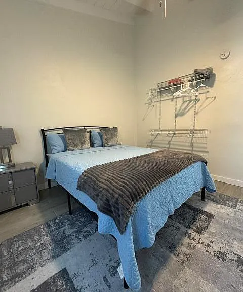 47 Two La Grande Princesse Cir #H — Photo 11