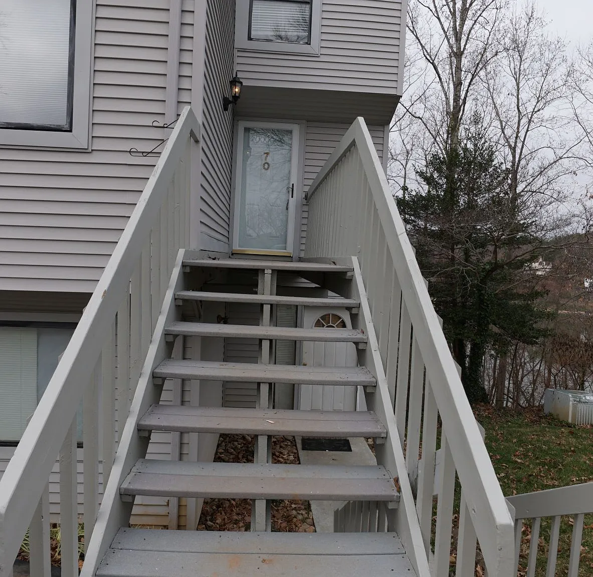 3 bed, $1,350 — Photo 1