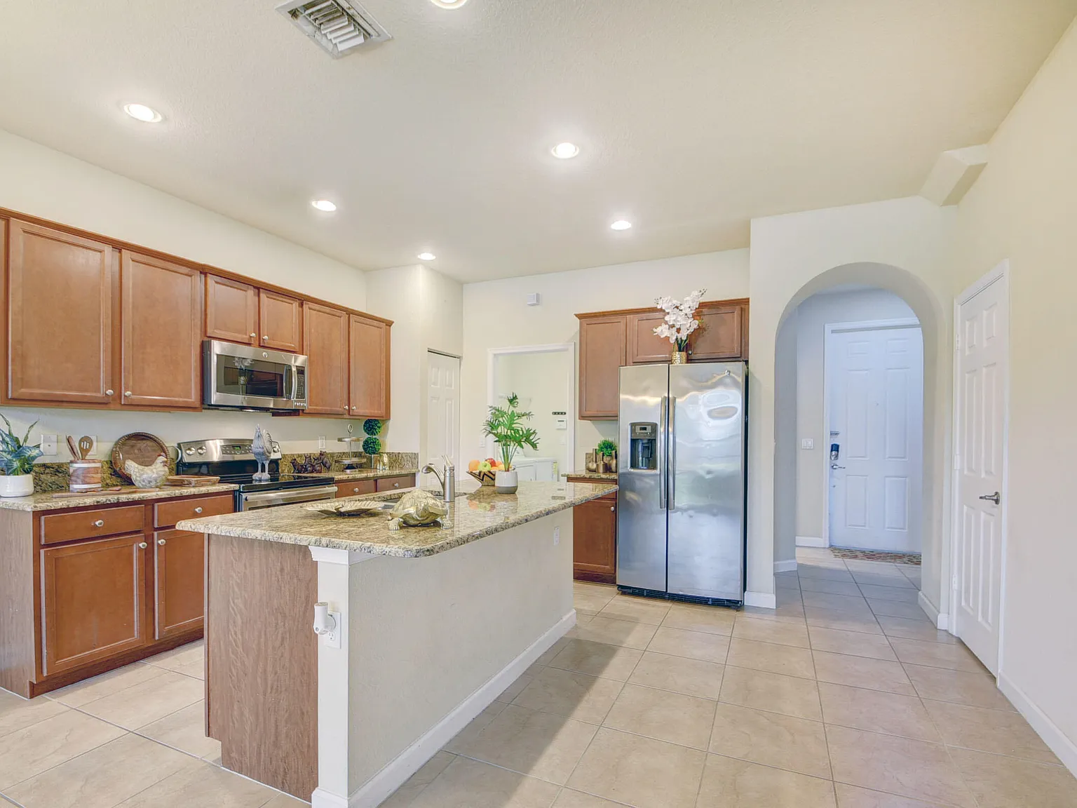 3 bed, 2.5 bath, 1783 sqft, $3,250 — Photo 4
