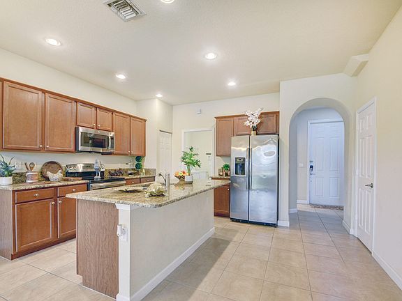 4th image of 10385 Wellington Parc Dr