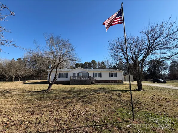 102 Beechwood Dr, Salisbury, NC 28147