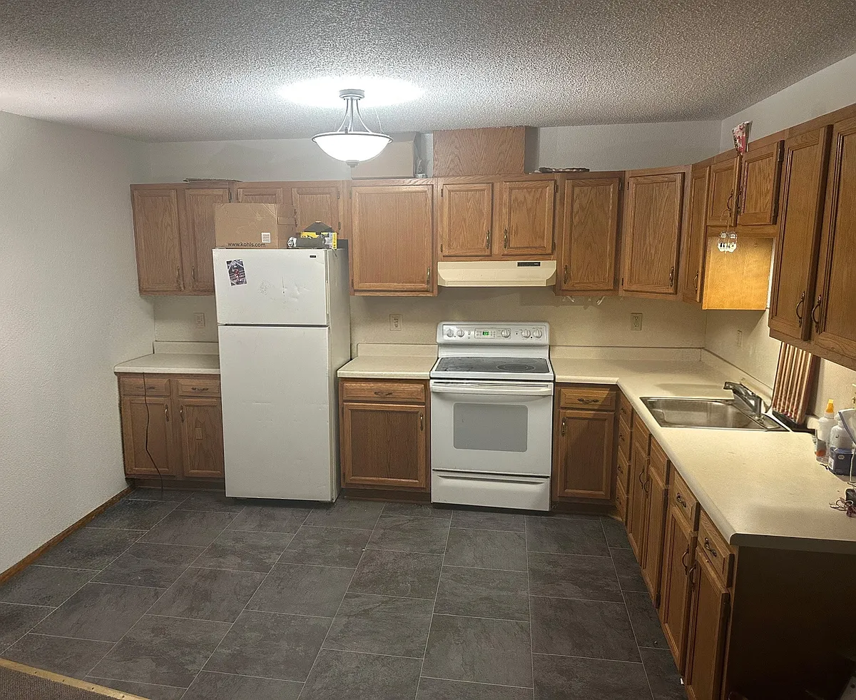 Photo 2 of 4 - 124 W Main St #3 - Belle Plaine, MN Building Photo - 124 W Main St #3