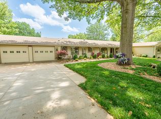 2230 S Inglewood Rd, Springfield, MO 65804