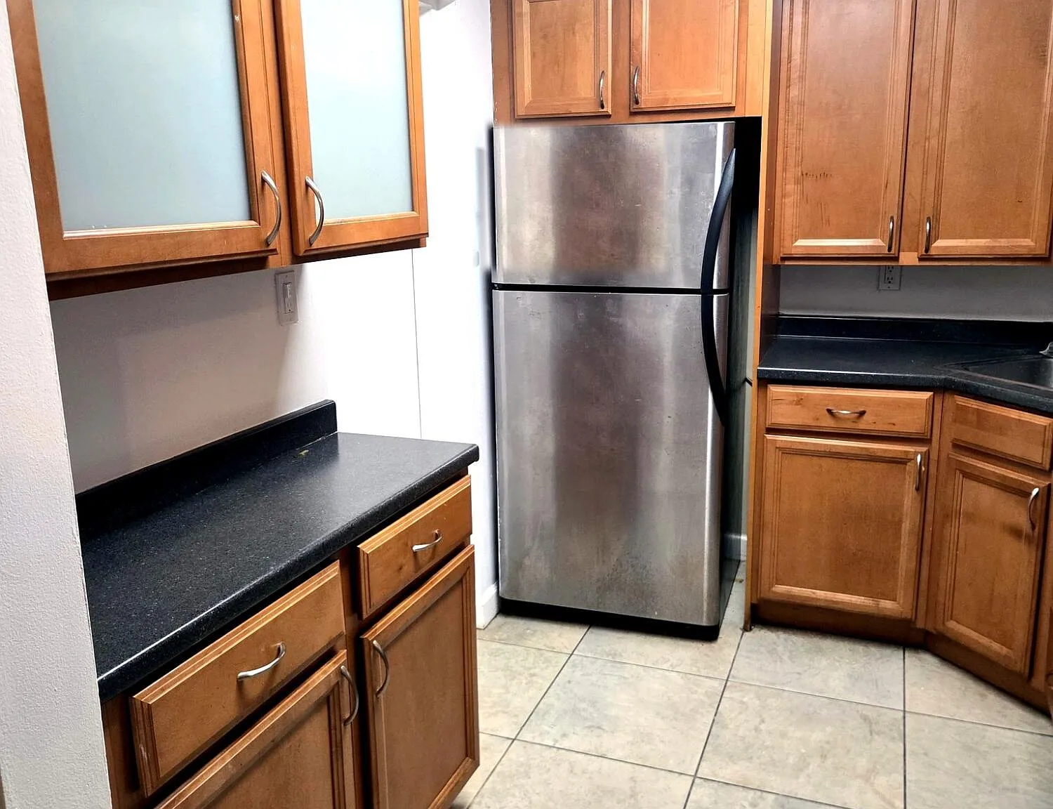 2 bed, 2.0 bath, 1050 sqft, $2,000 — Photo 2