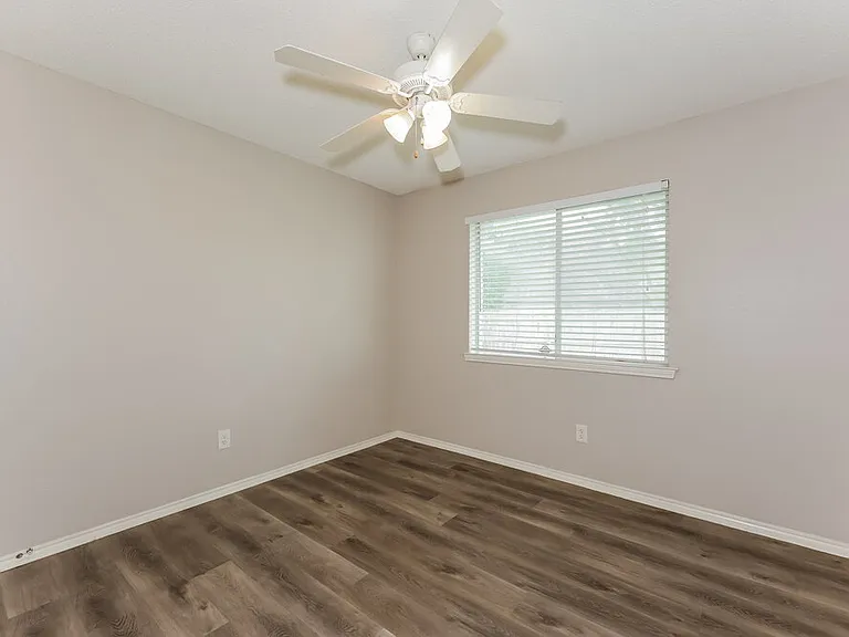 706 Valleycreek Rd — Photo 13