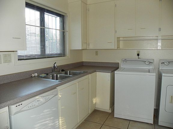 5th image of 3601 Alvarado Dr NE