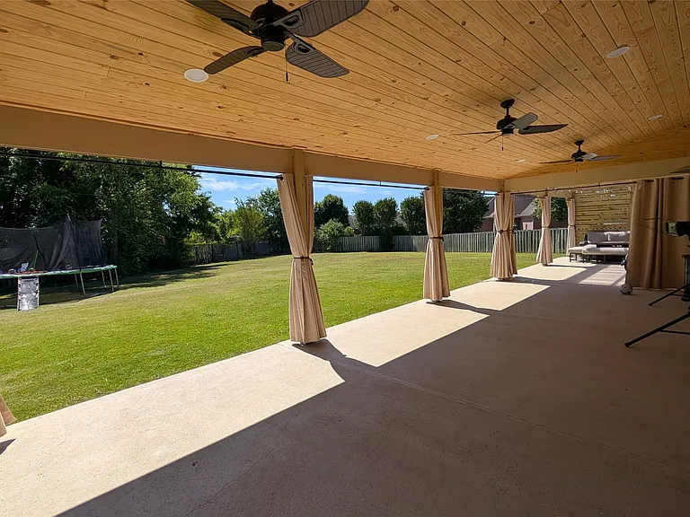 9207 Albury Ct — Photo 9