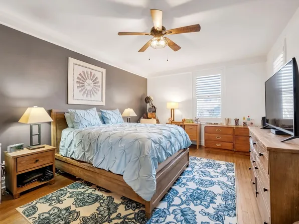 111-15 75th Avenue image 13 of 17