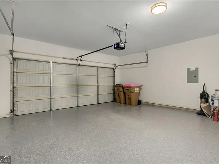 5115 Rialto Way — Photo 33